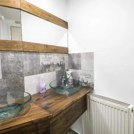 Carrousel Hostel Brasov Hostel