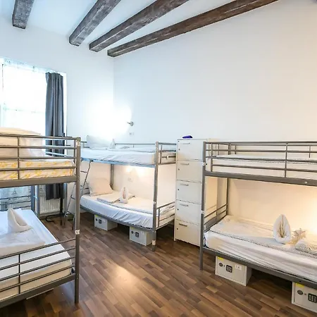 Hostel Carrousel Hostel Brasov *