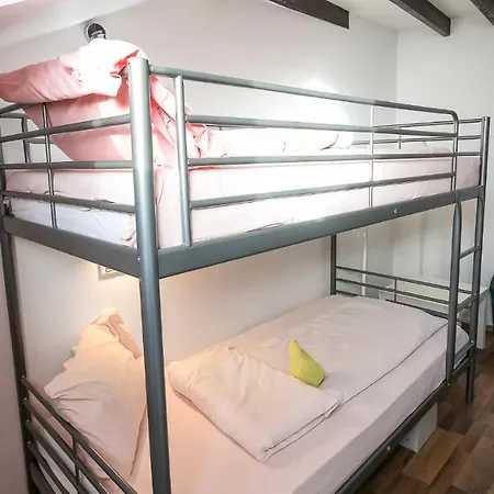 Carrousel Hostel Brasov Hostel *