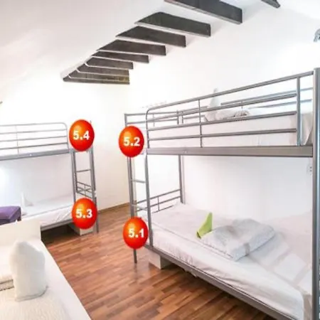 Carrousel Hostel Brasov Hostel *