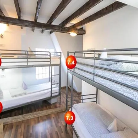 Carrousel Hostel Brasov *